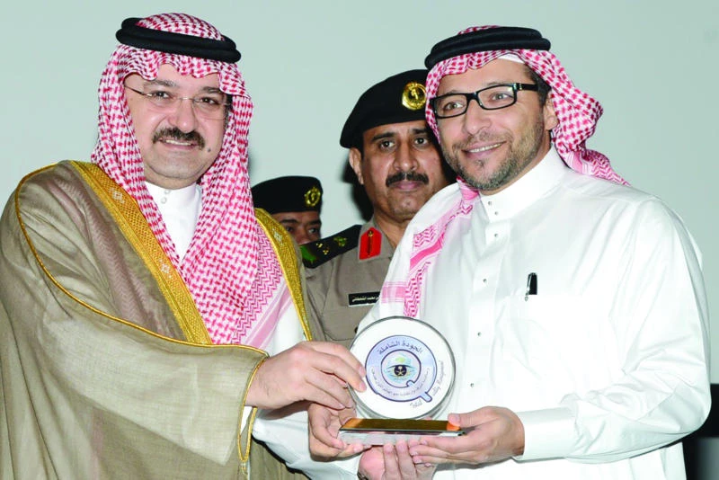 Jeddah governor honors senior Mobil executive