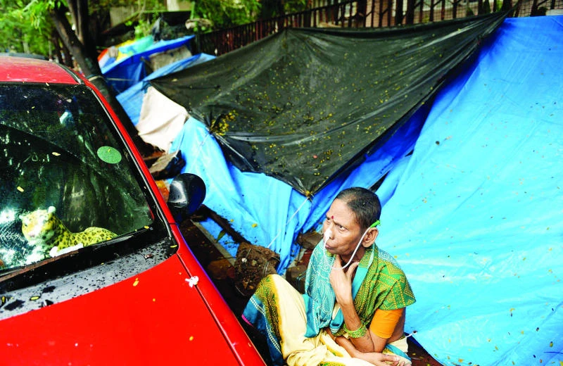 Indian cancer patients find uncertain shelter on street