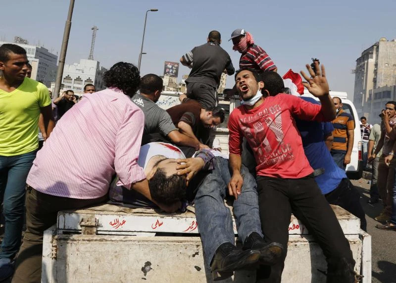 Egypt street battles leave at least 82 dead