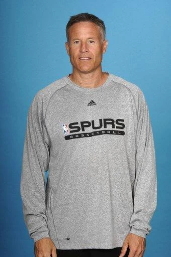 76ers hire Brett Brown as coach