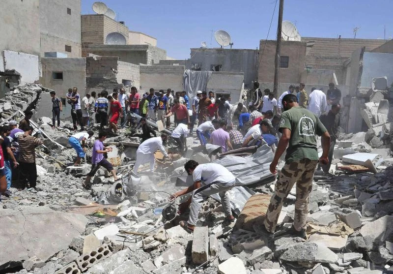 30 slain in Syria airstrikes
