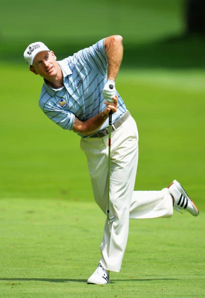 Furyk and Scott share Oak Hill lead, Tiger toils