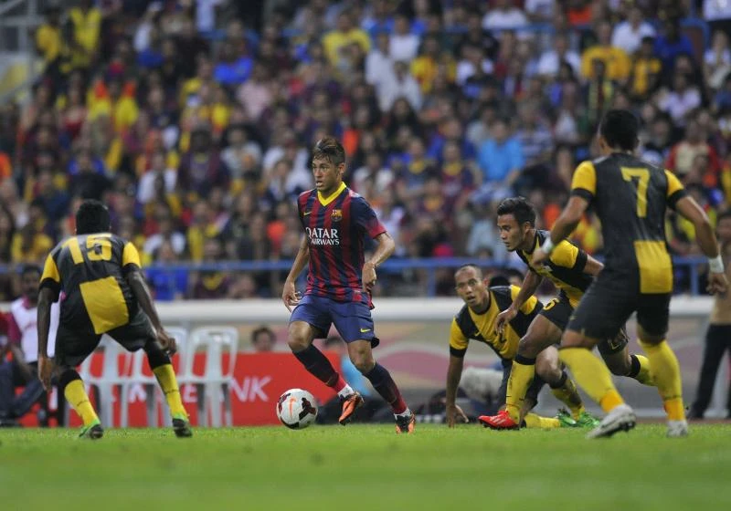 Barcelona ends Asia tour with win over Malaysia XI