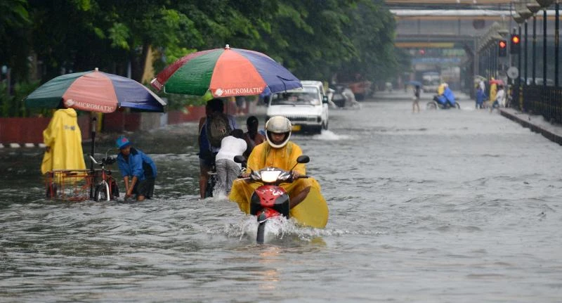 Torrential rains shut down Philippine capital