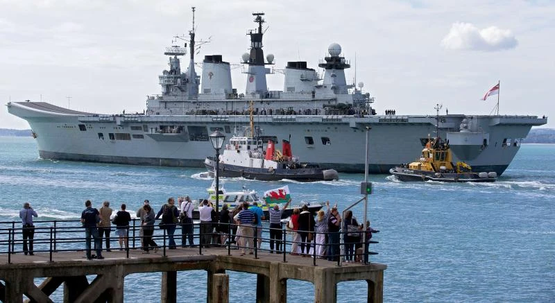 Gibraltar row heats up as Spain, Britain make threats