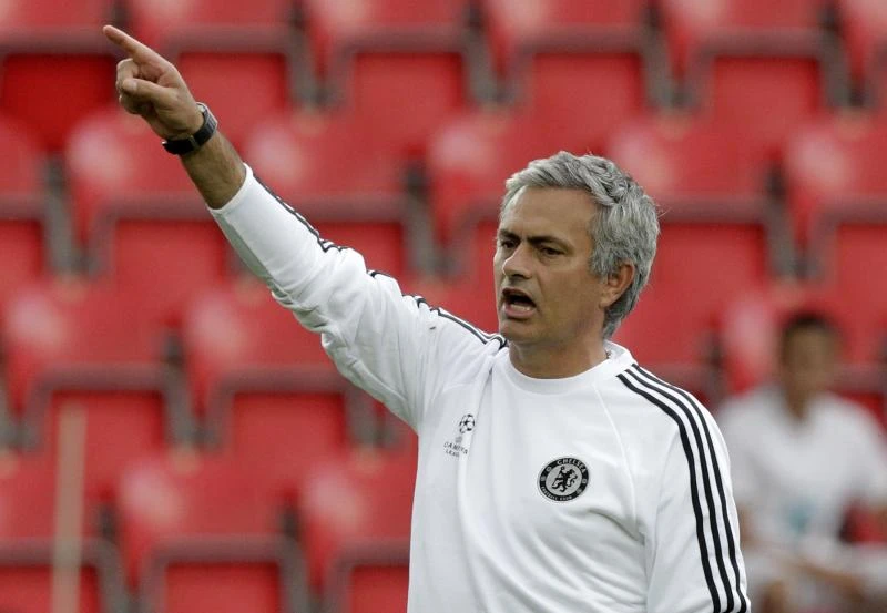 Awkward questions irk Mourinho