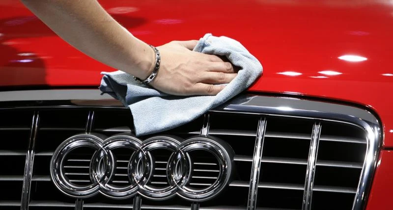 French auto sales struggle, production dives