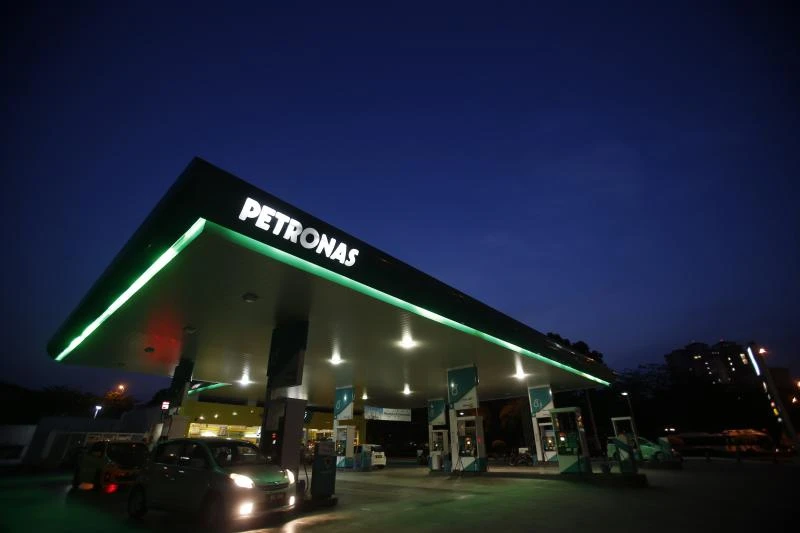 New York oil slips from two-year peak to $109