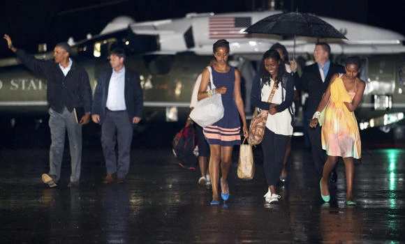 Post-vacation, Obama to face Egypt, spending talks