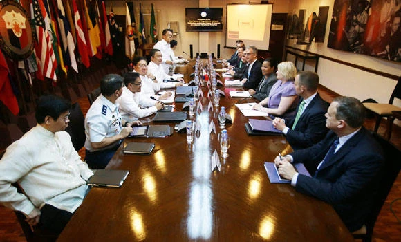 US, Philippines vow maritime liaison