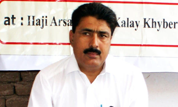 Pakistan orders retrial for doctor who helped find Bin Laden