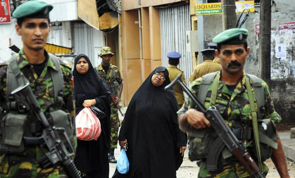 Sri Lanka told to prosecute mobs who attacked mosque
