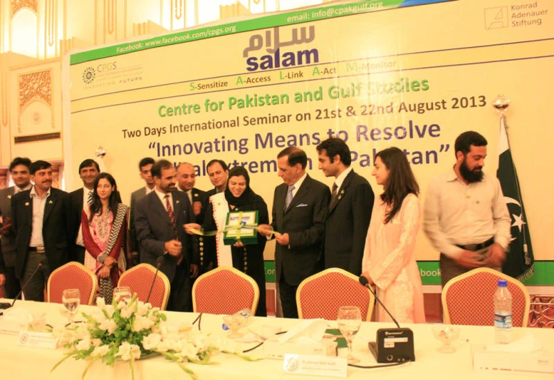 Experts at seminar offer strategy to deal with radicalism in Pakistan