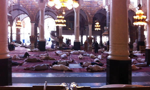 Pickpocket arrested at Prophet’s Mosque