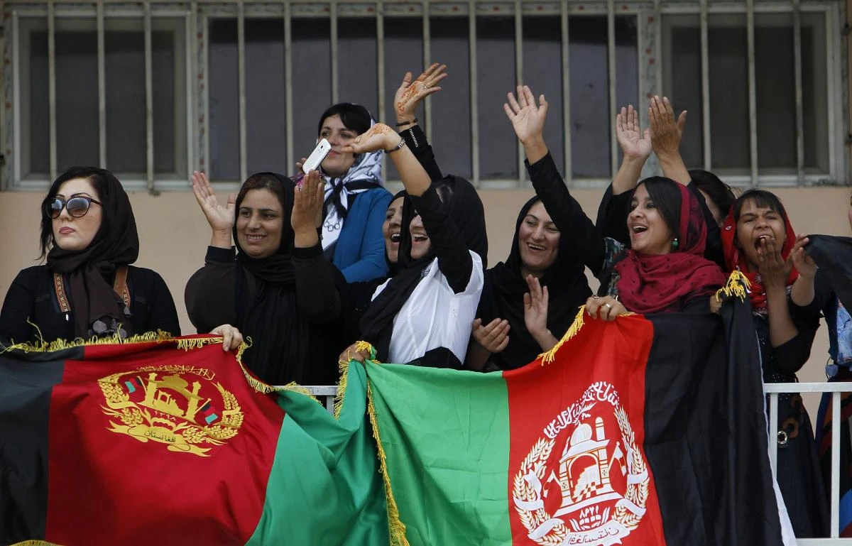Afghans unite in joy, welcome home heroic soccer team