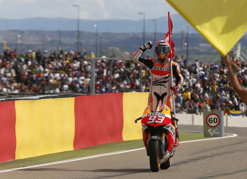 Marquez triumphs in Aragon as Pedrosa crashes