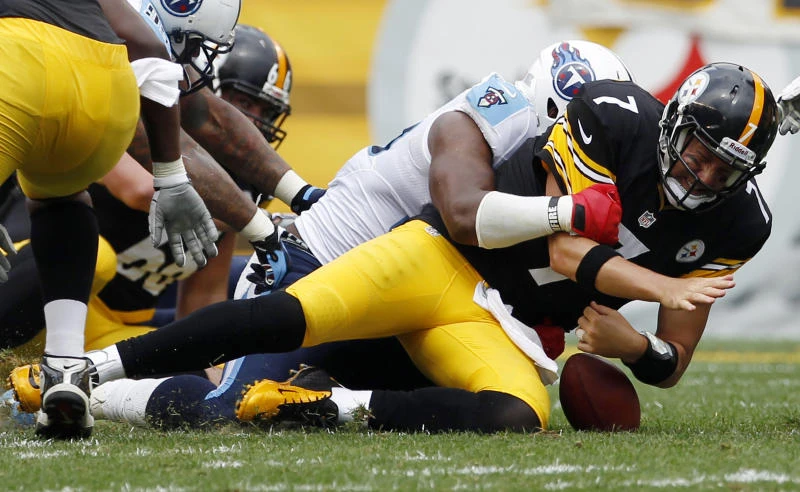 Steelers look flat in loss to Titans