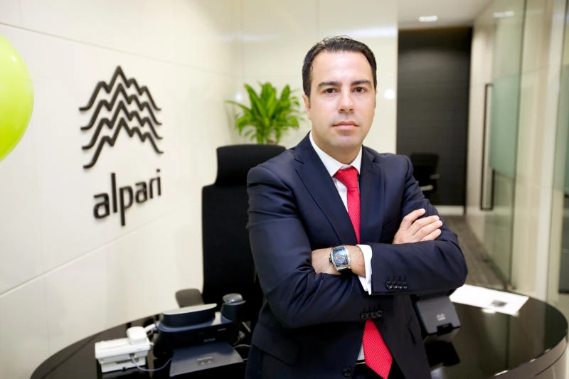 Alpari redefining online financial trading education