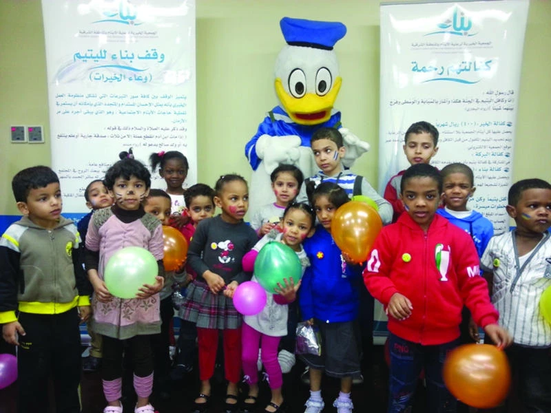 Bena donates to orphans in EP