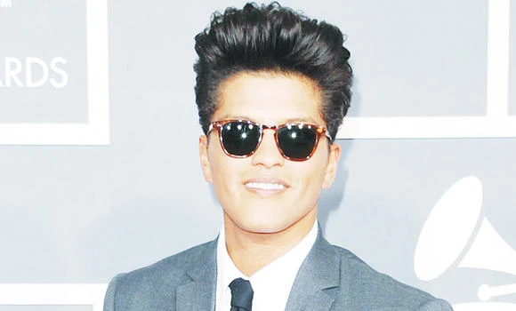 Bruno Mars set to sing at Super Bowl half-time show