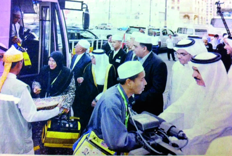 First groups of Haj pilgrims arrive from Malaysia and Indonesia