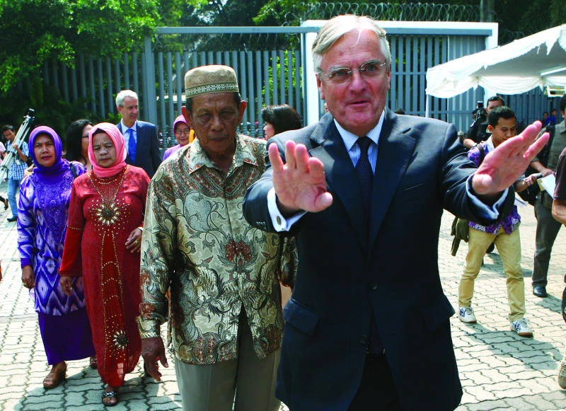 Netherlands apologizes for Indonesian colonial killings