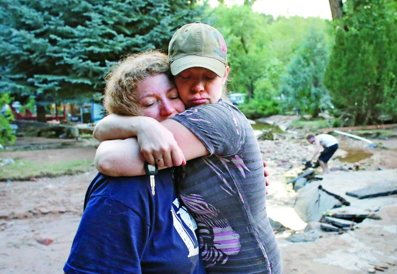200 missing as floods hit Colorado