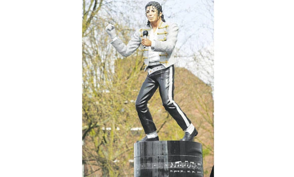 MJ statue to be removed from Fulham ground