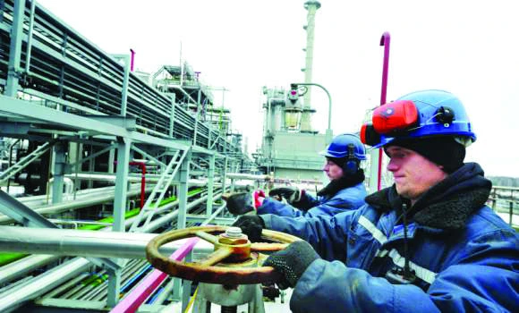 Asian refining margins drop to three-year low