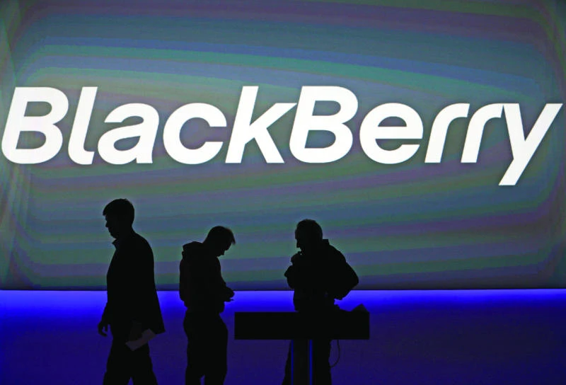 Fairfax seeking $1bn equity for BlackBerry deal