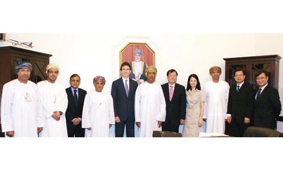 Oman firms ink joint venture deal with Singapore cargo operator