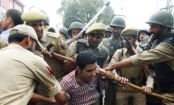 Anti-India protests erupt in disputed Kashmir
