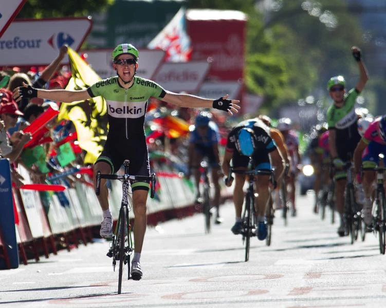 Mollema charges to 17th stage victory