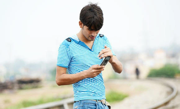 Pakistan axes immoral love chat services