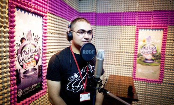 Home-grown radio brings fresh air to Aleppo