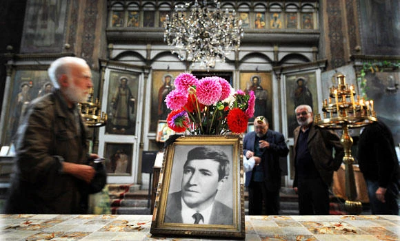 Bulgaria closes probe in Cold War umbrella killing