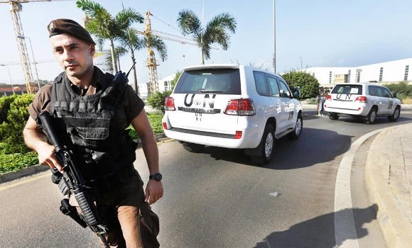 Edgy Lebanese add smartphones to their anti-car bomb arsenal