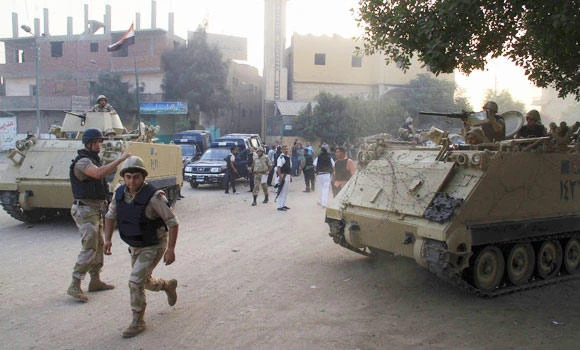 Egypt forces crack down on militants