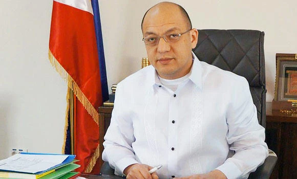 Overstaying Filipinos told to legalize status