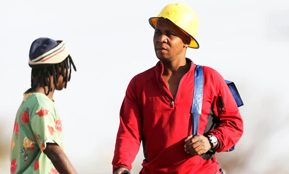 Unions call end to S. Africa strikes