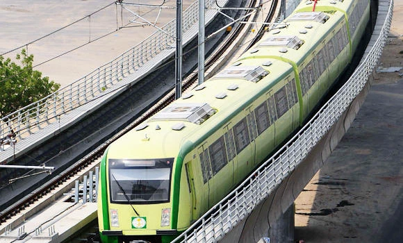 Al-Haramain trains to ease road traffic