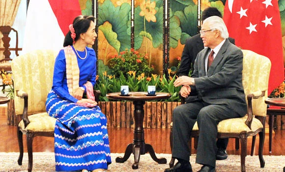 Myanmar may return to military rule: Suu Kyi