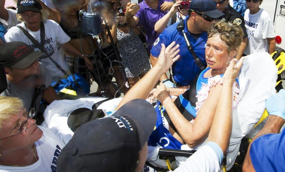Nyad 1st to swim to Florida from Cuba without cage