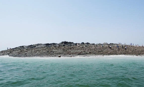 Pakistan quake island unlikely to last — scientists