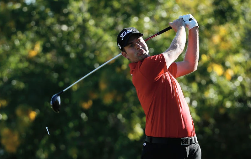 Simpson shoots 63 to open four-stroke lead
