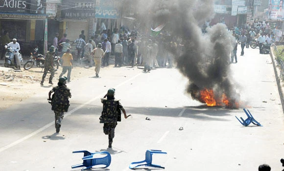 Telangana temperature rises as ministers quit, people protest