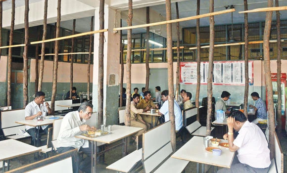 Mumbai’s residents resigned to living in dangerous buildings