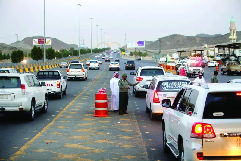 Police intensify checks to nab infiltrators