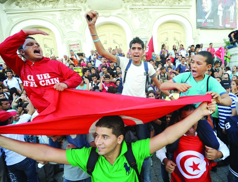 Thousands protest in Tunisia