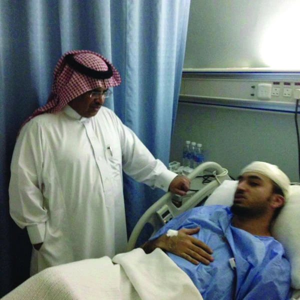 Students beat up EP teacher